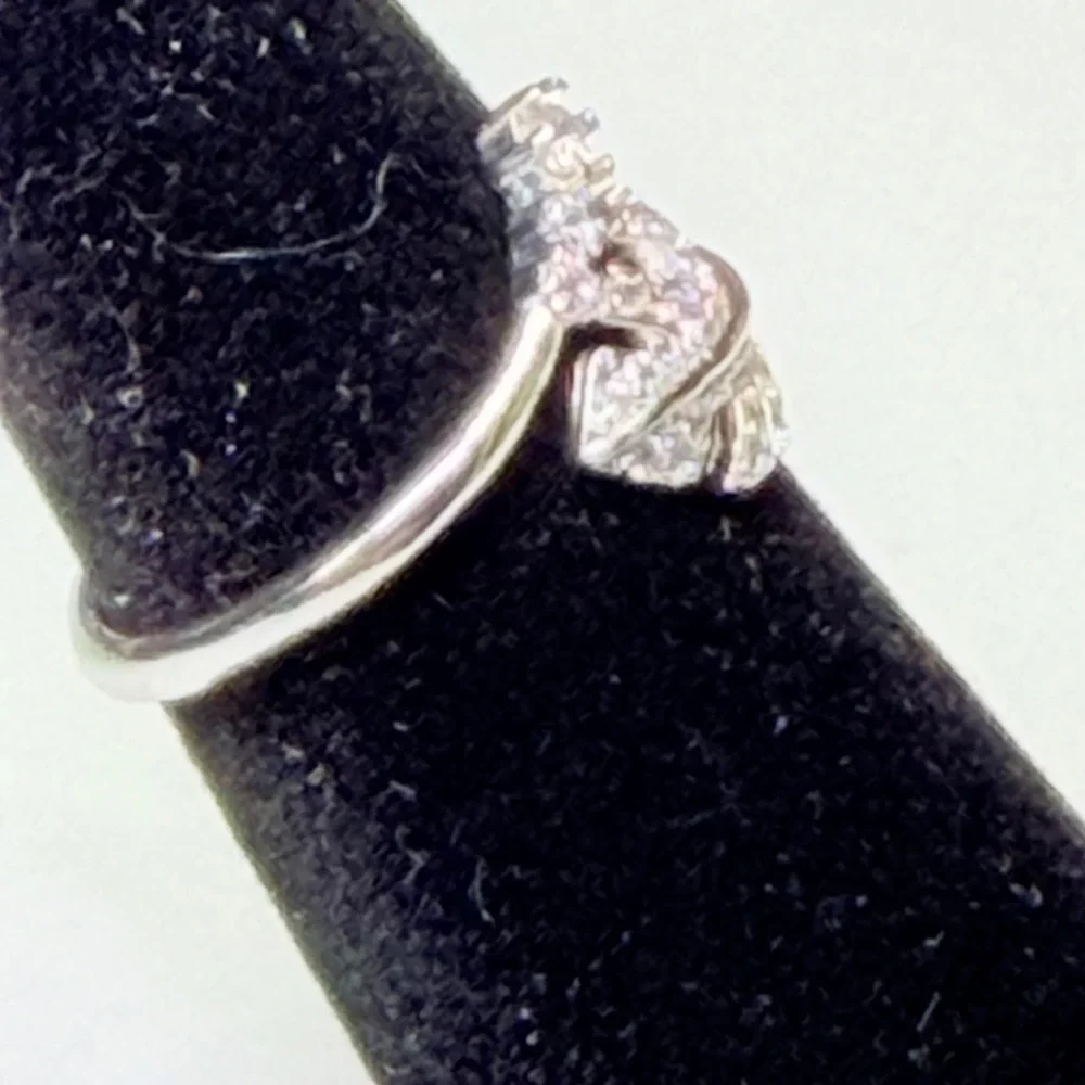 Fragrant Jewels Silver Tone Monstera Leaf Crystal Bypass Wrap Ring Size 5.5